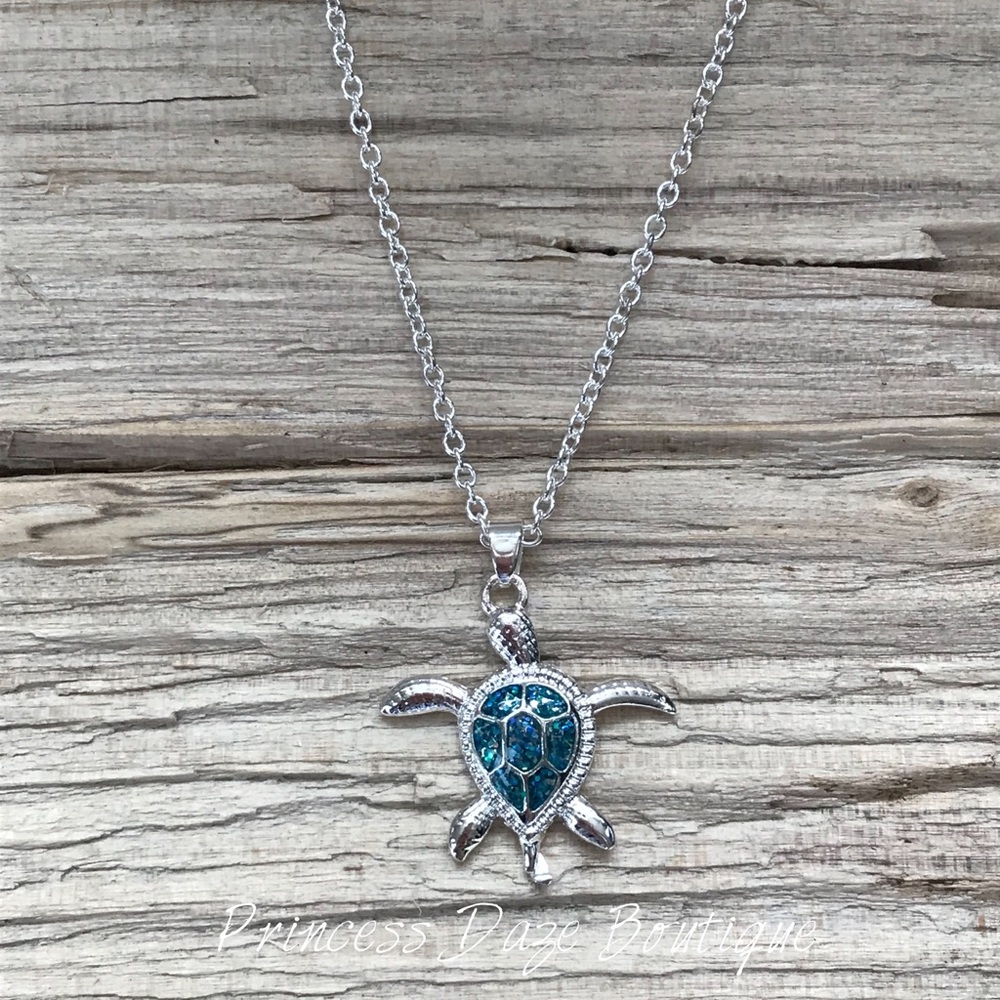 Sea Turtle Necklace‎